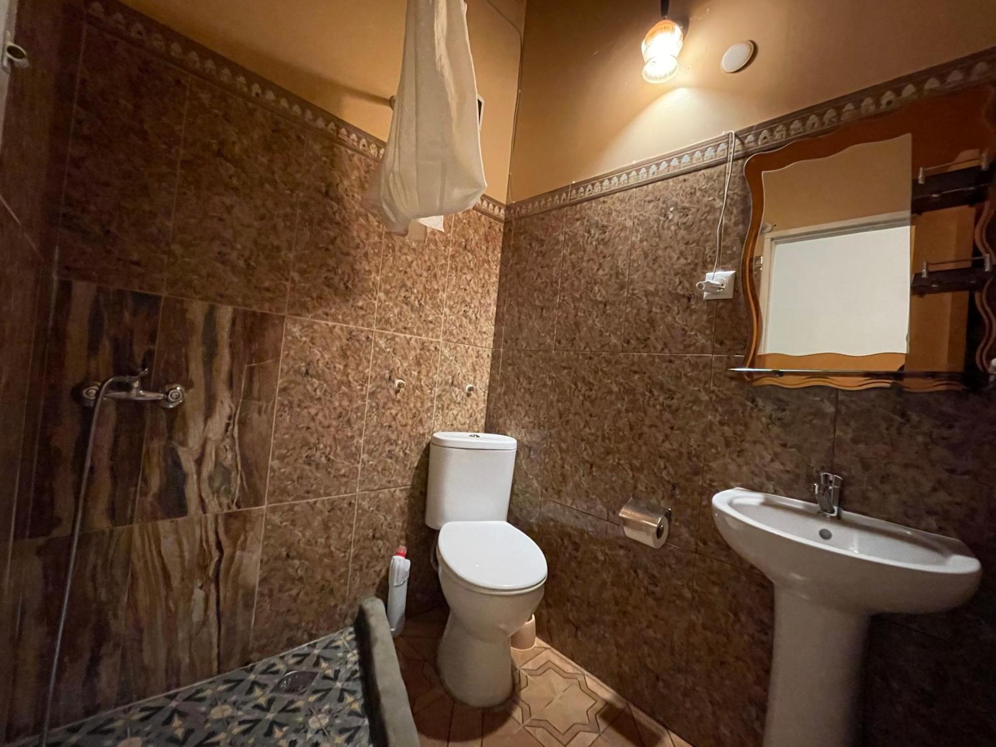 Wine O'Clock Hotel Tbilisi Bilik gambar