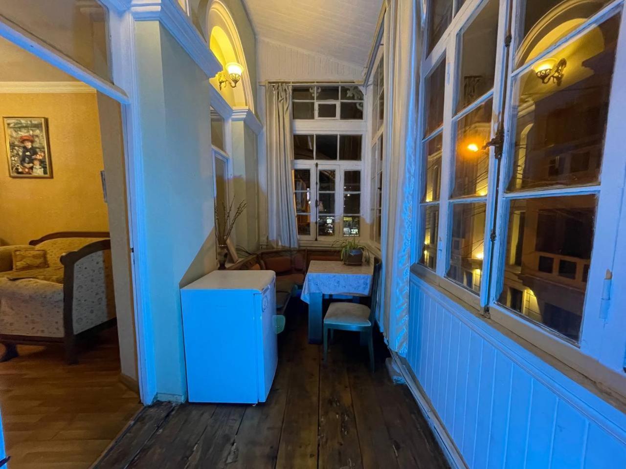 Wine O'Clock Hotel Tbilisi Bilik gambar